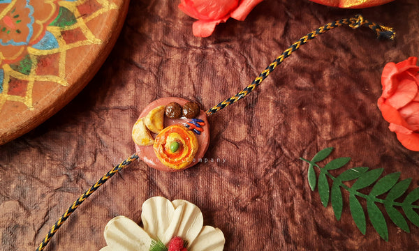 Hummus Pita Rakhi