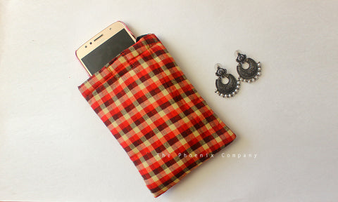 Multicolour checked Cell Phone Pouch
